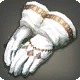 Wyvernskin Gloves of Healing